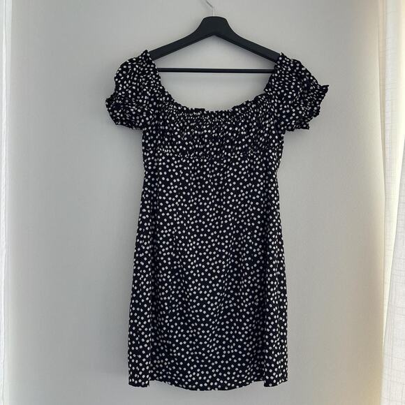 Princess Polly White and Black Floral Mini Dress Ruffle Tie Front Elastic Size 6 - Picture 3 of 5